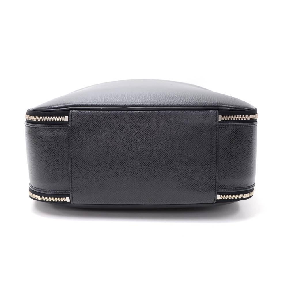 Men's Louis Vuitton Black Taiga Leather Laptop Briefcase Bag + Strap