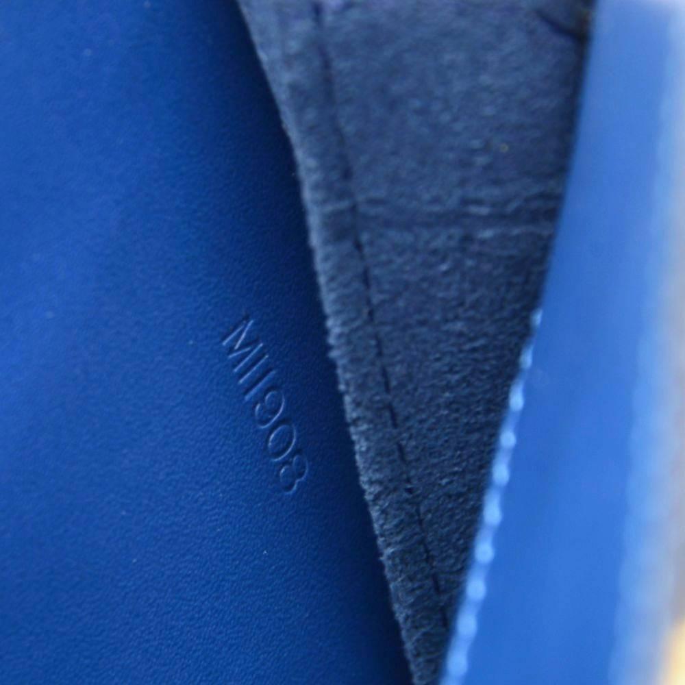 Louis Vuitton Pont Neuf Blue Epi Leather Handbag 5