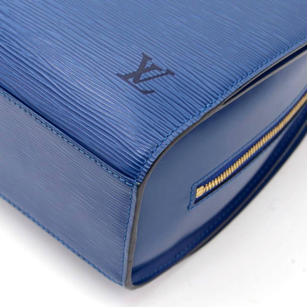 Louis Vuitton Pont Neuf Blue Epi Leather Handbag 2