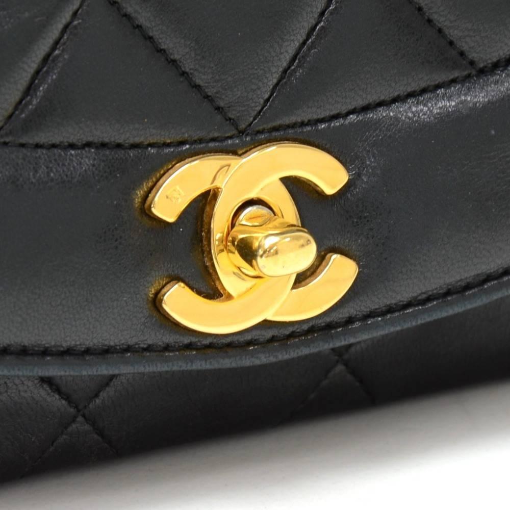 Vintage Chanel 9