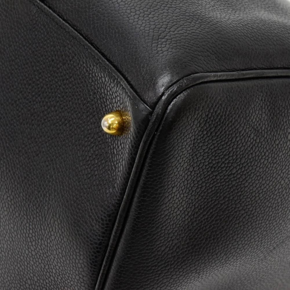 Women's Vintage Chanel Boston Speedy Black Caviar Leather Hand Bag For Sale