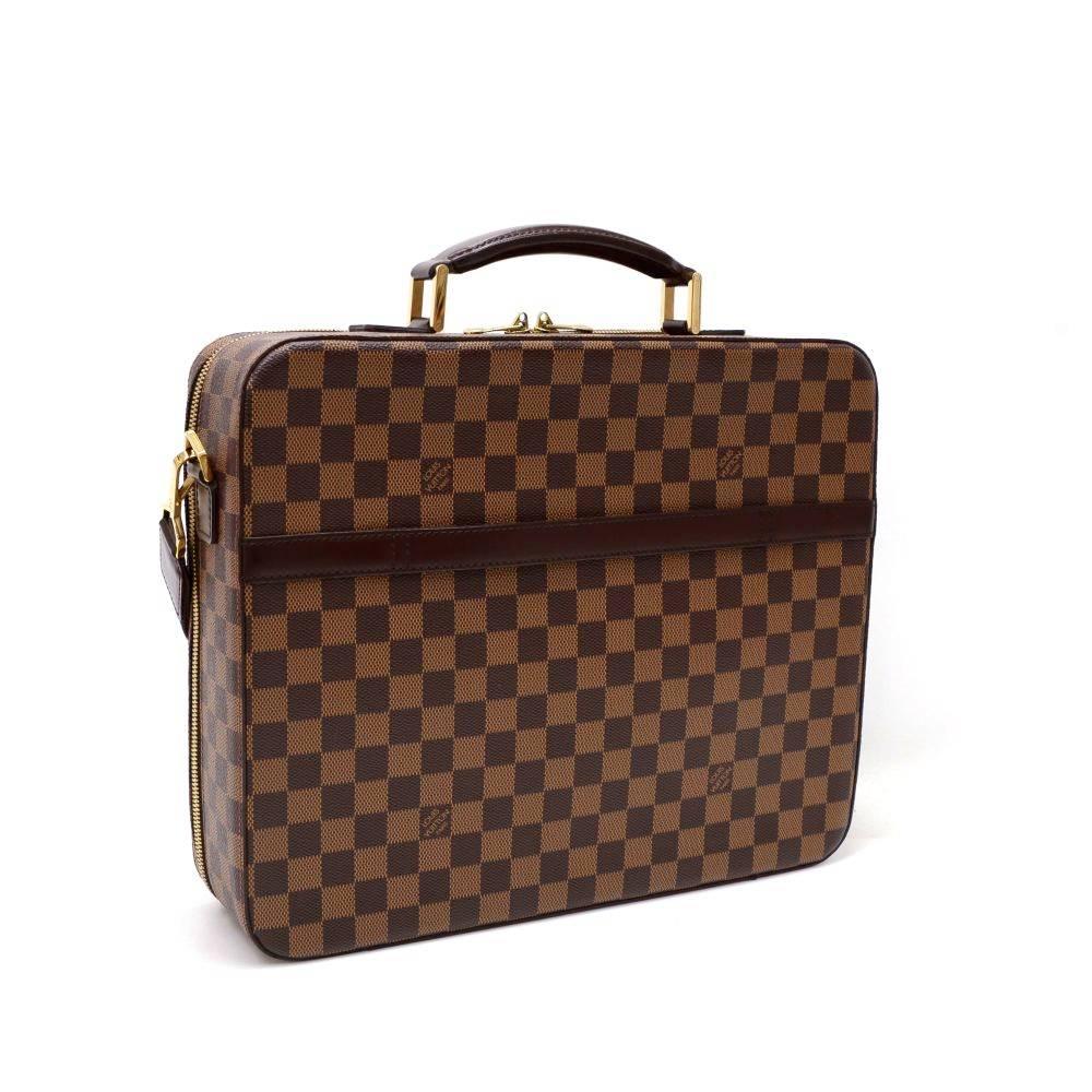 Louis Vuitton Porte Ordinateur Sabana briefcase in Damier Canvas. It has double zipper closure and 1 open slip in pocket. Inside has space for notebook, 1 open compartment, 6 small open pocket. Very stylish item which would make a great statement