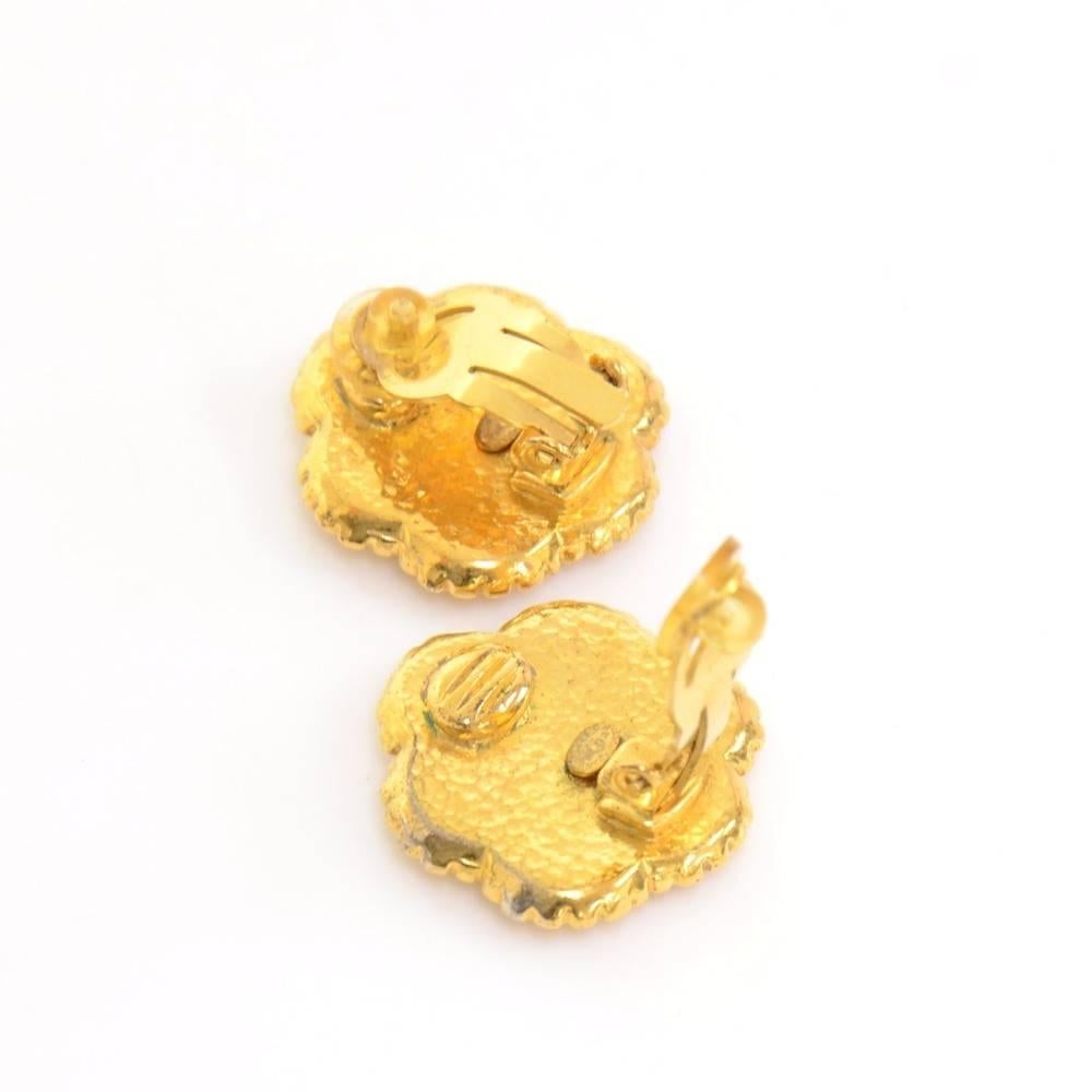 Women's Vintage Chanel Gold Tone CC Logo Flower Motif Earrings