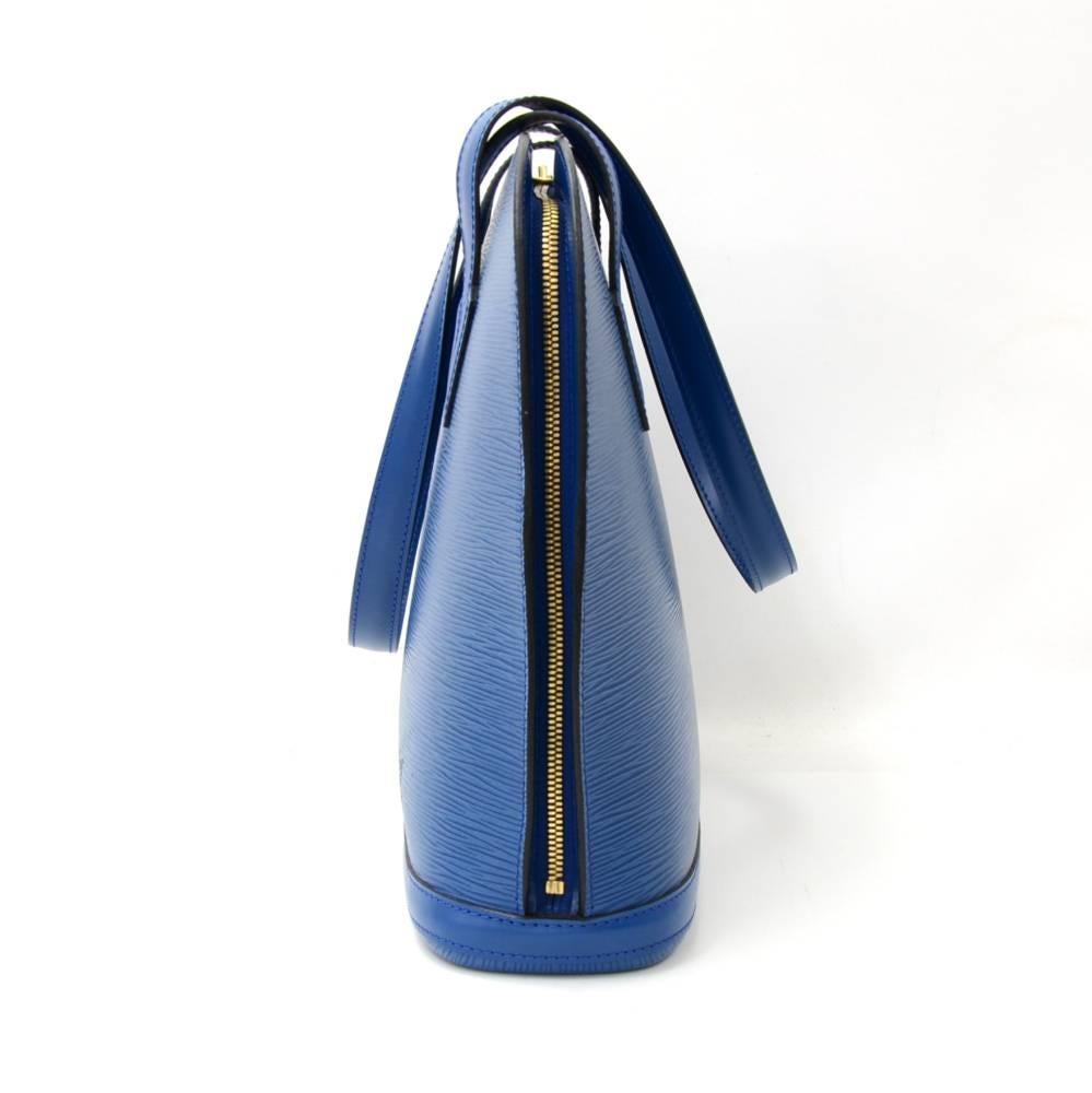 Louis Vuitton Vintage Lussac Blue Epi Leather Large Shoulder Bag In Excellent Condition In Fukuoka, Kyushu