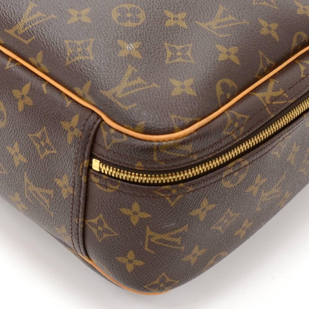Louis Vuitton Excursion Monogram Canvas Travel Hand Bag 3