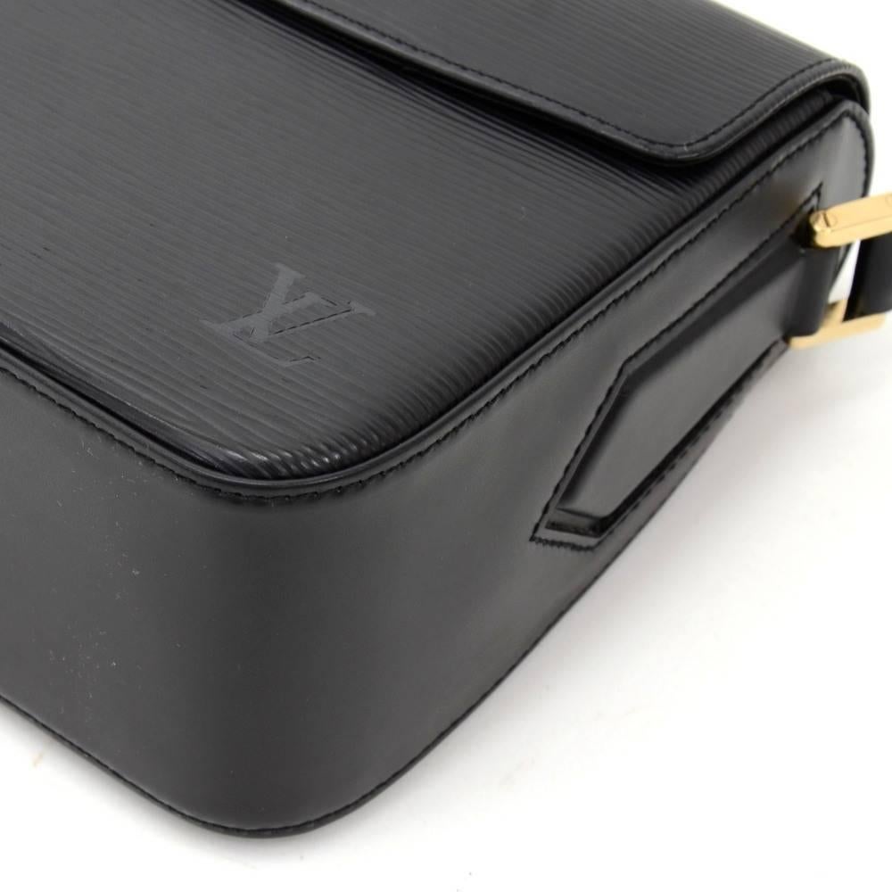 Louis Vuitton Byushi Black Epi Leather Shoulder Bag 3