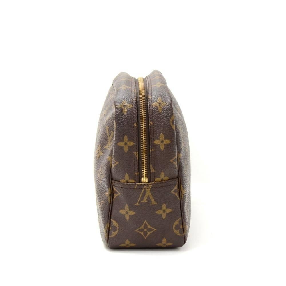 Vintage Louis Vuitton Trousse Toilette 28 Monogram Canvas Cosmetic Pouch In Excellent Condition In Fukuoka, Kyushu