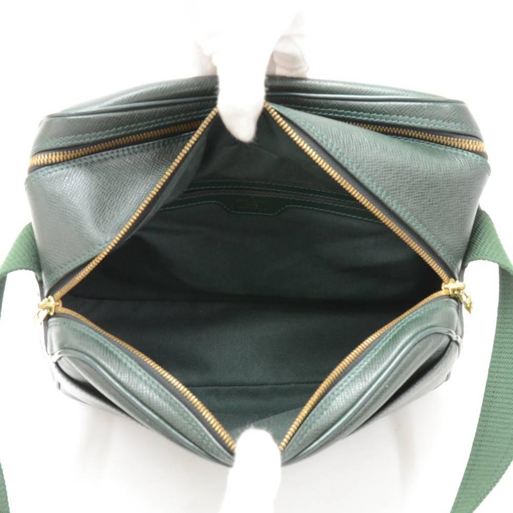 Louis Vuitton Reporter Green Taiga Leather Medium Shoulder Bag 4