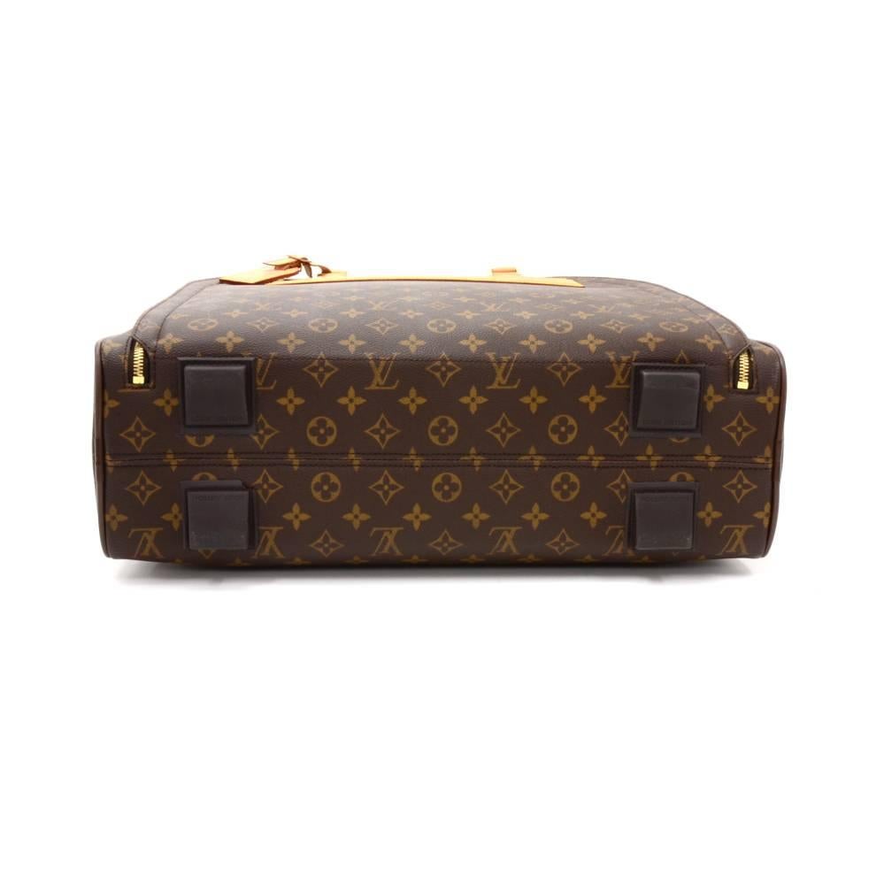 Louis Vuitton Monogram Canvas Travel Bag and Strap In Good Condition In Fukuoka, Kyushu