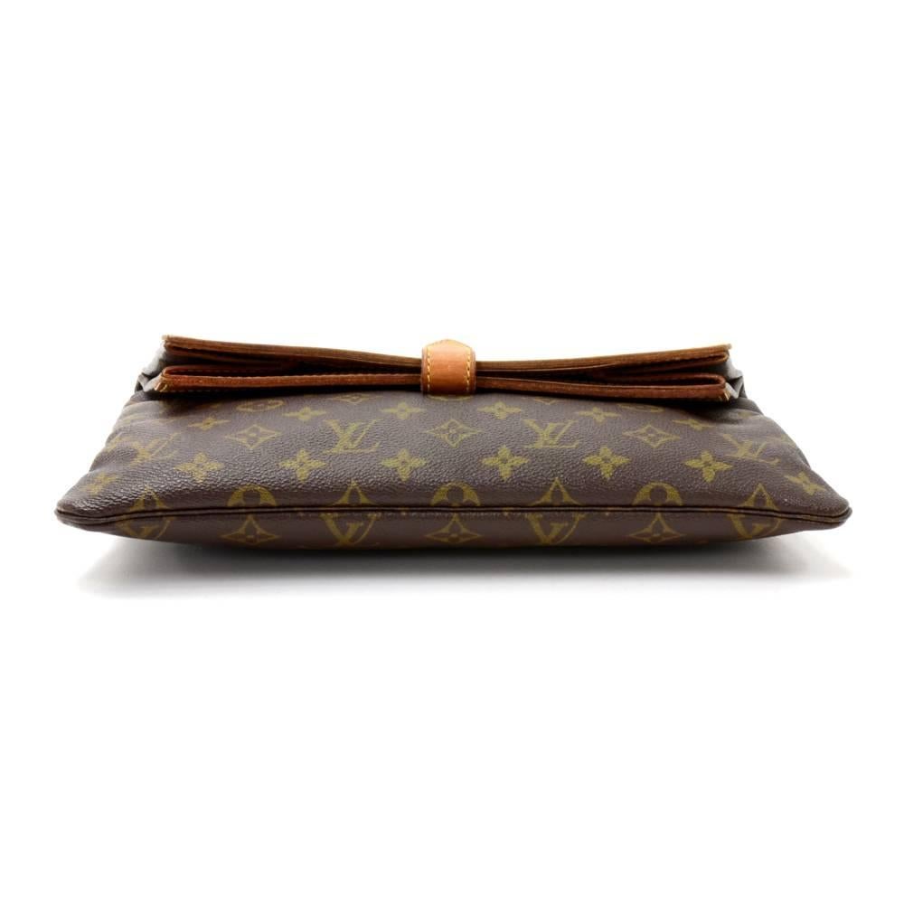 Louis Vuitton Pochette Pliant Monogram Canvas Envelope Clutch Bag In Good Condition In Fukuoka, Kyushu
