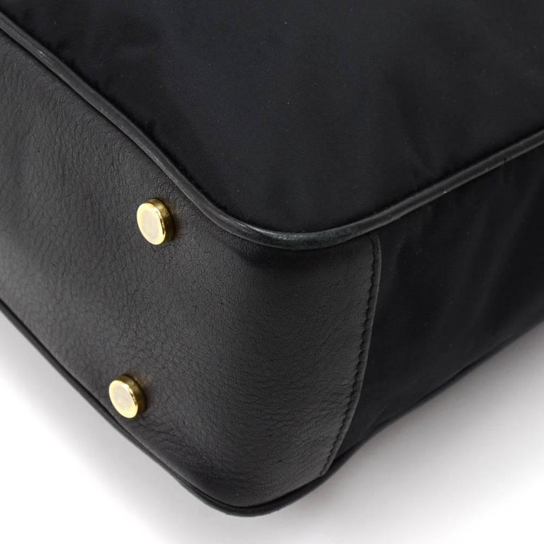 Hunting World Black Nylon and Leather Shoulder Bag For Sale at 1stDibs