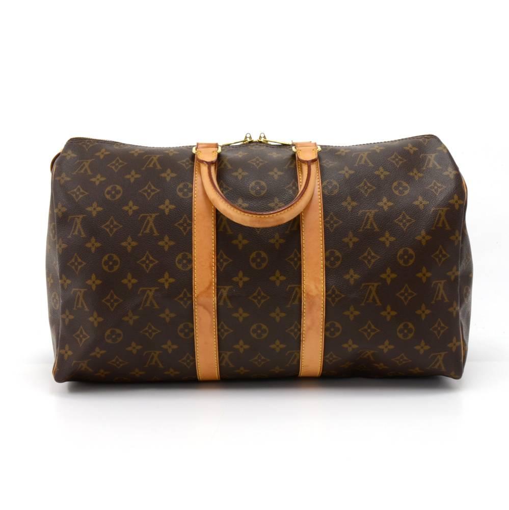 Louis Vuitton Keepall 45 is a classic of the Louis Vuitton travel bag collection. This spacious medium sized version in Monogram canvas and a double brass zipper. A great companion wherever you go.SKU: LO594

Made in: France
Serial Number: