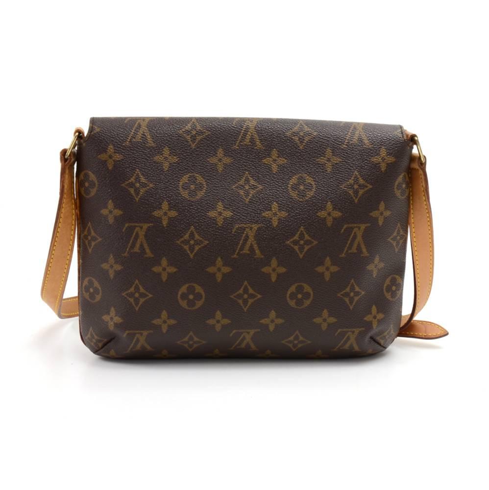 Louis Vuitton Musette Tango shoulder bag in monogram canvas. Magnetic flap closure, inside is in brown alkantra lining and has one open side pocket. Adjustable leather strap could be worn on the shoulder. SKu: LO587

Made in: France
Serial Number:
