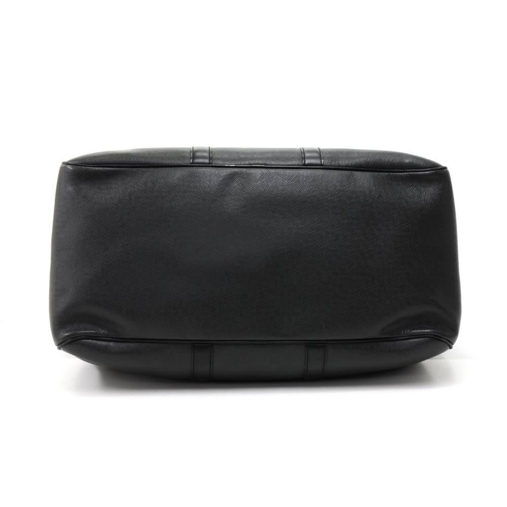Women's or Men's Louis Vuitton Kendall PM Black Taiga Leather Travel Bag + Strap