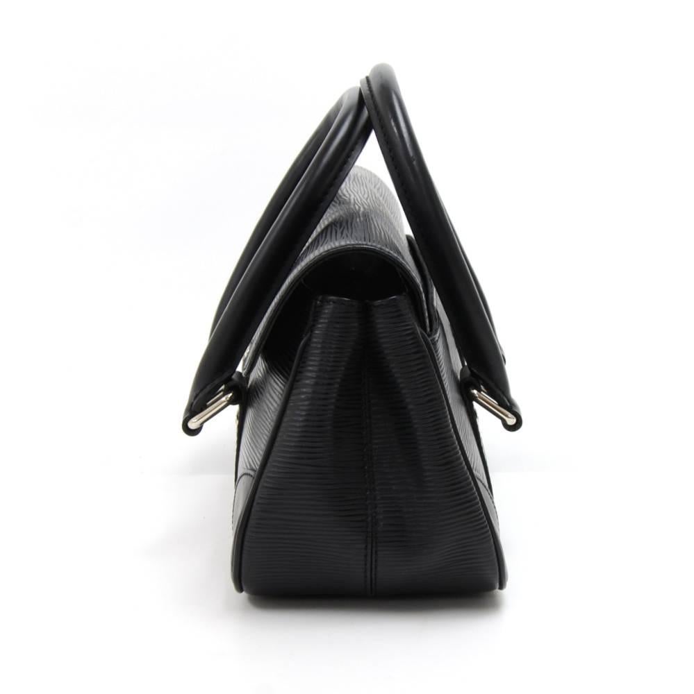 Louis Vuitton Segur PM Black Epi Leather Shoulder Hand Bag In Good Condition For Sale In Fukuoka, Kyushu
