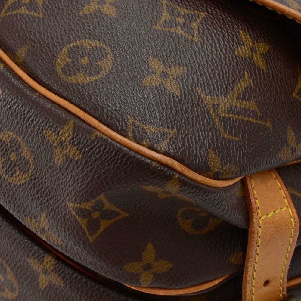 Louis Vuitton Saumur 30 Monogram Vintage Canvas Shoulder Bag 1