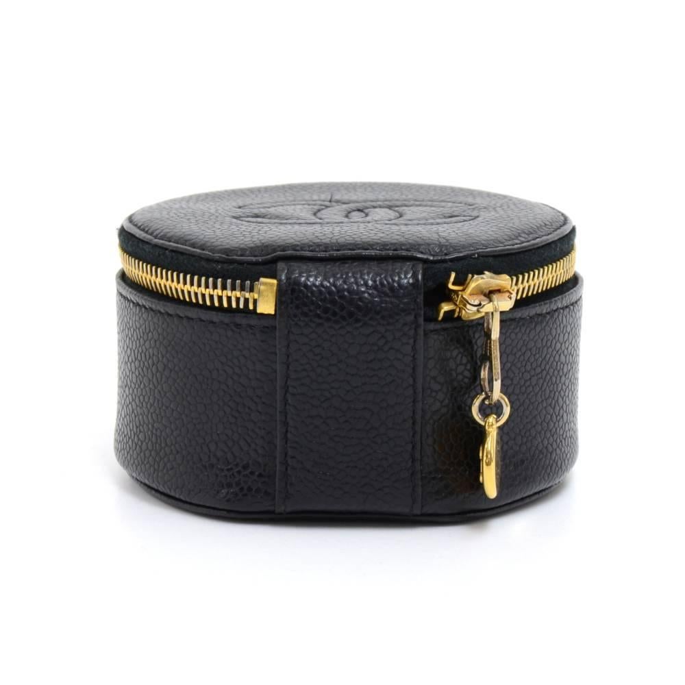 Vintage Chanel Black Caviar Leather Round Jewelry Case In Good Condition In Fukuoka, Kyushu