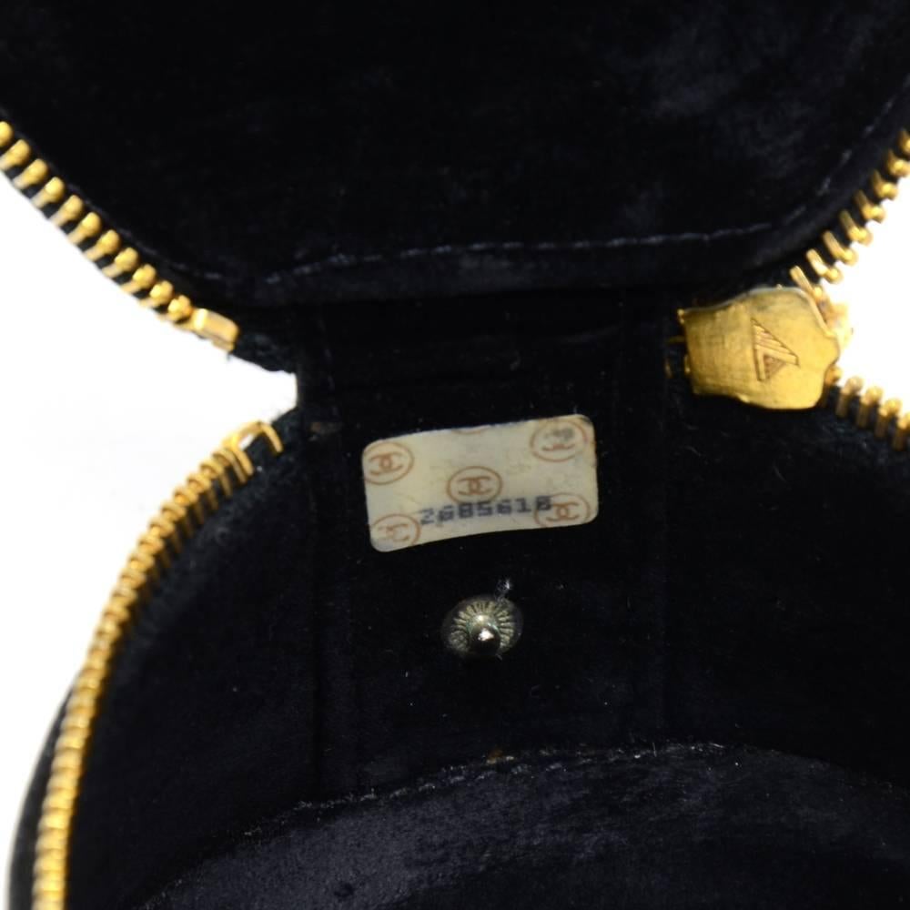 Vintage Chanel Black Caviar Leather Round Jewelry Case 3