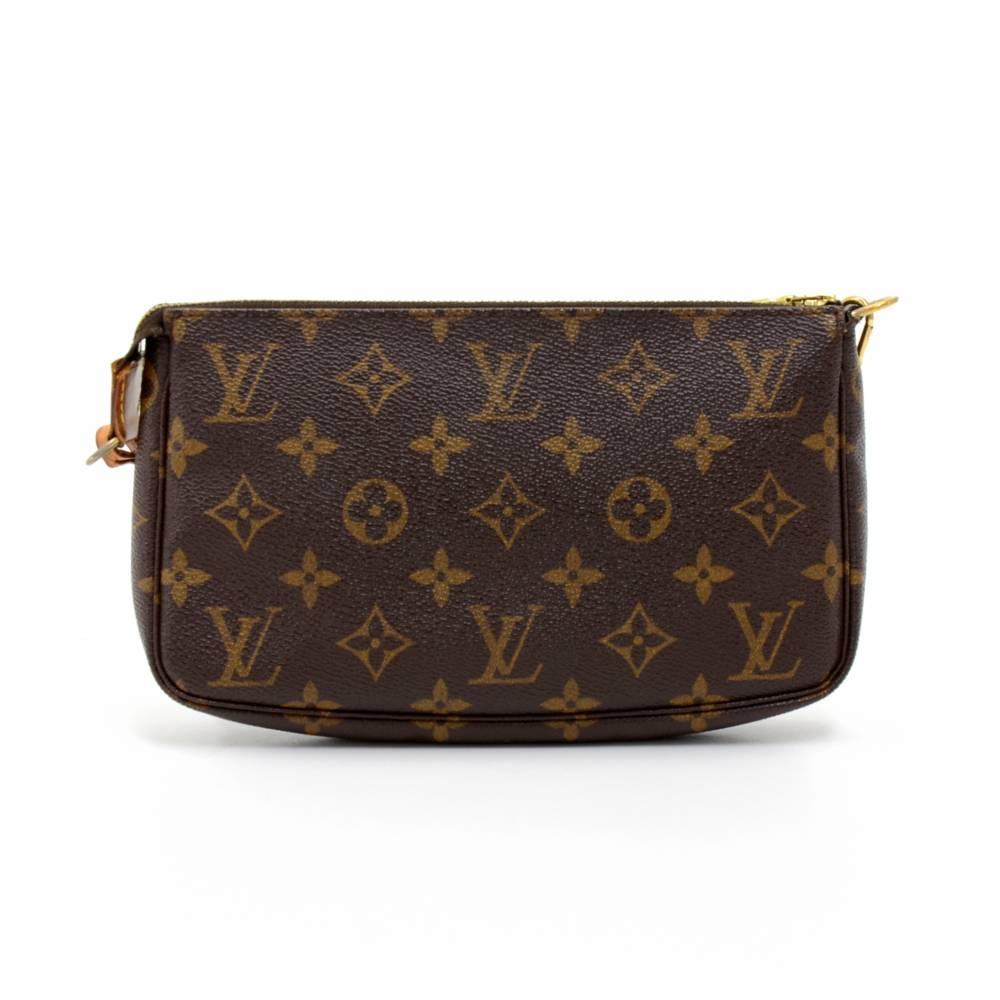 Louis Vuitton Pochette Accessories in monogram canvas. It stores beauty products and other daily essentials. Perfect for a night out and parties. It can be carried in the hand. SKU: LO683

Made in: France
Serial Number: VI0051
Size: 8.3 x 5.1 x 1.2