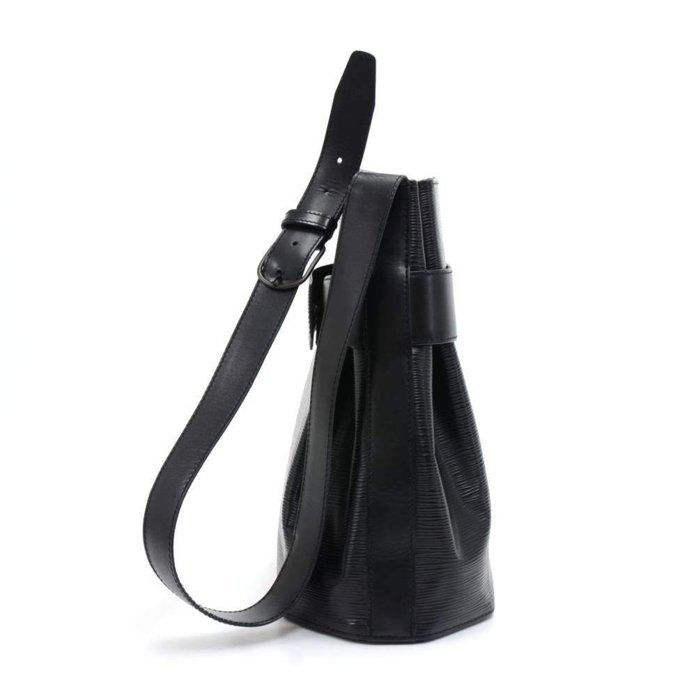 Women's Vintage Louis Vuitton Sac Depaule PM Black Epi Leather Shoulder Bag 