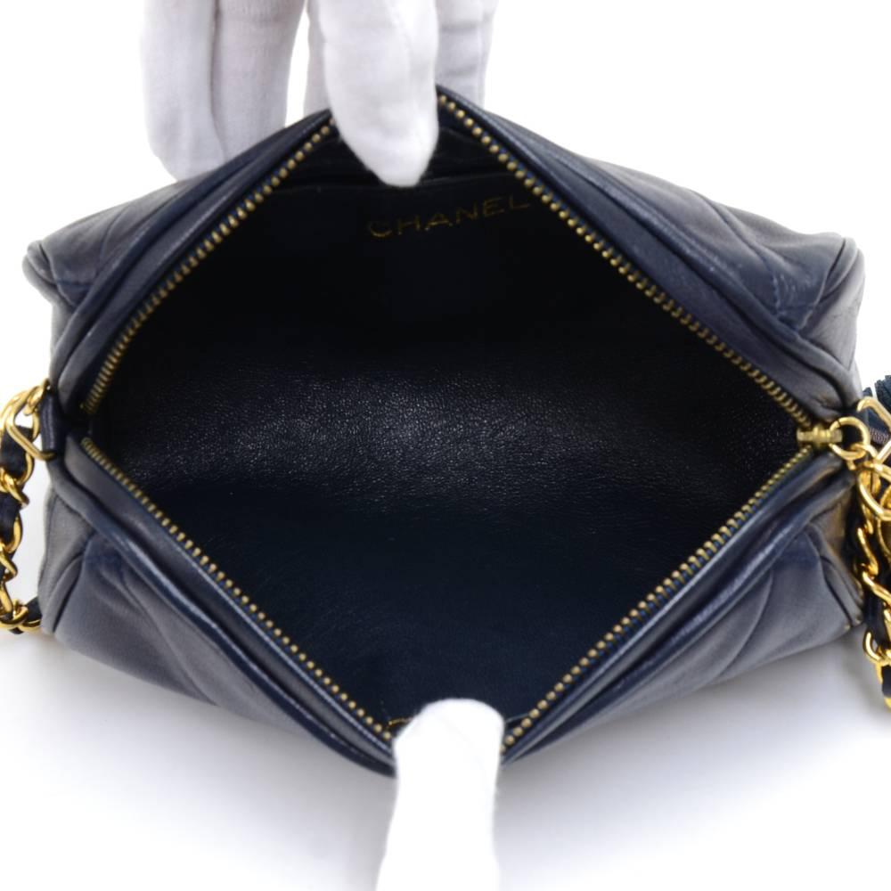 Vintage Chanel Navy Diamond Quilted Leather Barrel Shoulder Bag 4