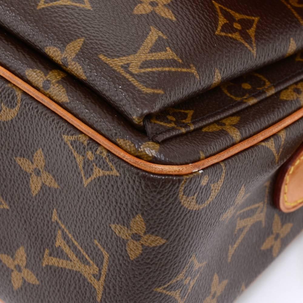 Louis Vuitton Viva Cite MM Monogram Canvas Shoulder Hand Bag For Sale 2