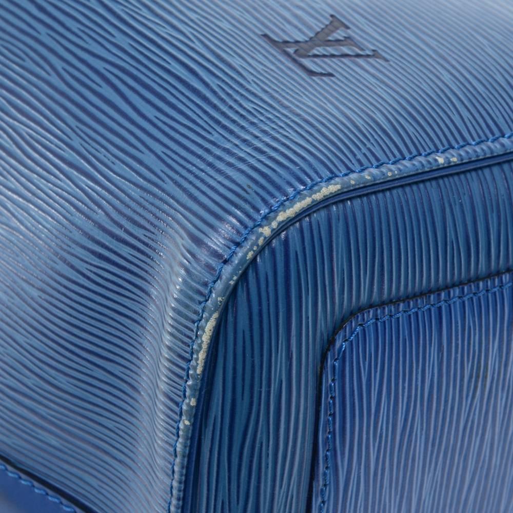 Women's or Men's Louis Vuitton Vintage Keepall 45 Blue Epi Leather Duffle Travel Bag