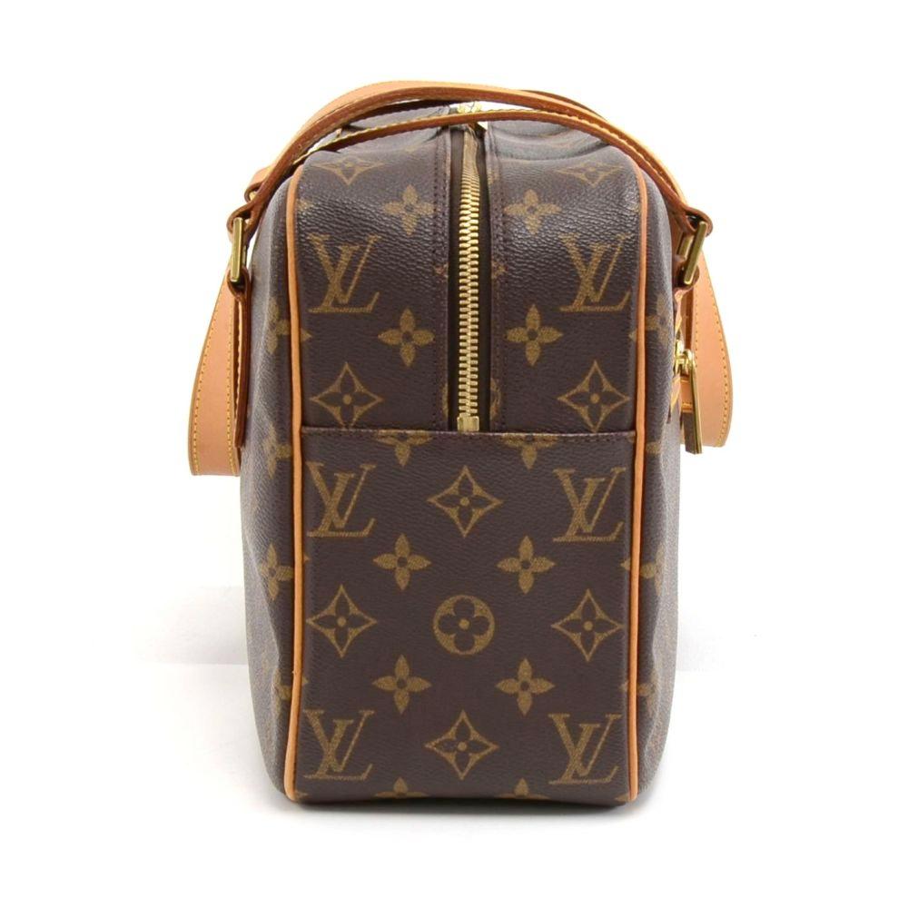Brown Louis Vuitton Cite MM Monogram Canvas Shoulder Bag For Sale