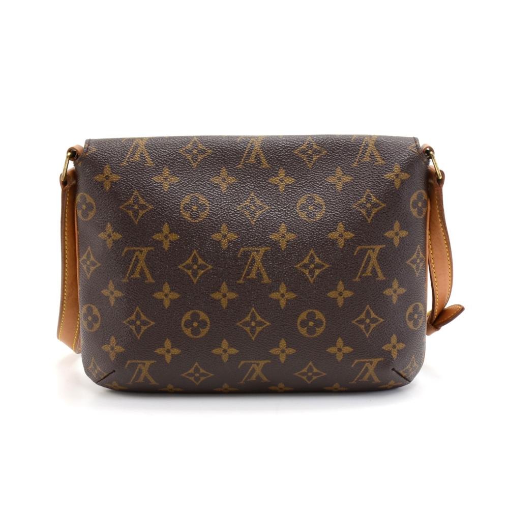 Louis Vuitton Musette Tango shoulder bag in monogram canvas. Magnetic flap closure, inside is in brown alkantra lining and has one open side pocket. Adjustable leather strap could be worn on the shoulder. SKU:LQ064

Made in: France
Serial Number: