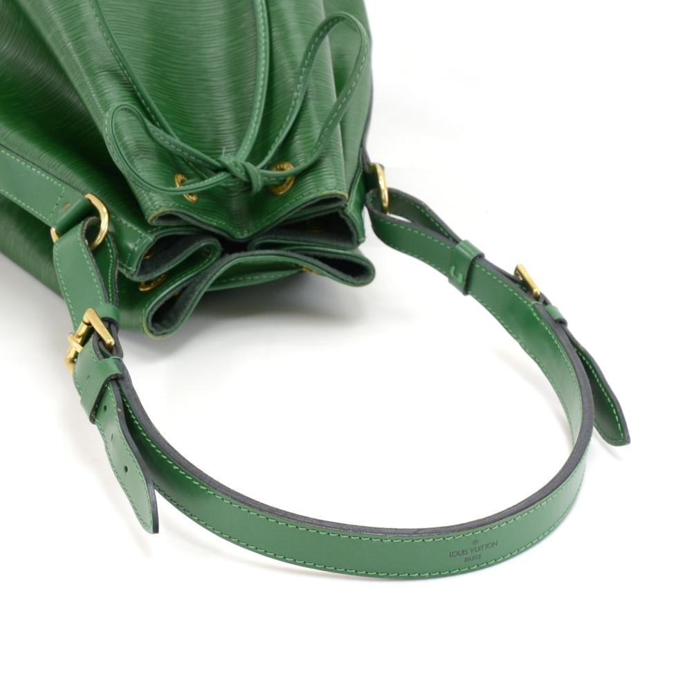 Women's Vintage Louis Vuitton Noe Large Green Epi Leather Shoulder Bag For Sale