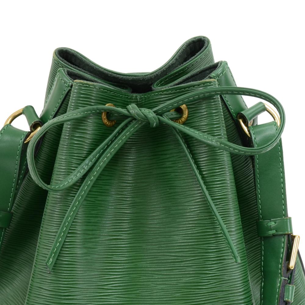 Vintage Louis Vuitton Noe Large Green Epi Leather Shoulder Bag For Sale 3