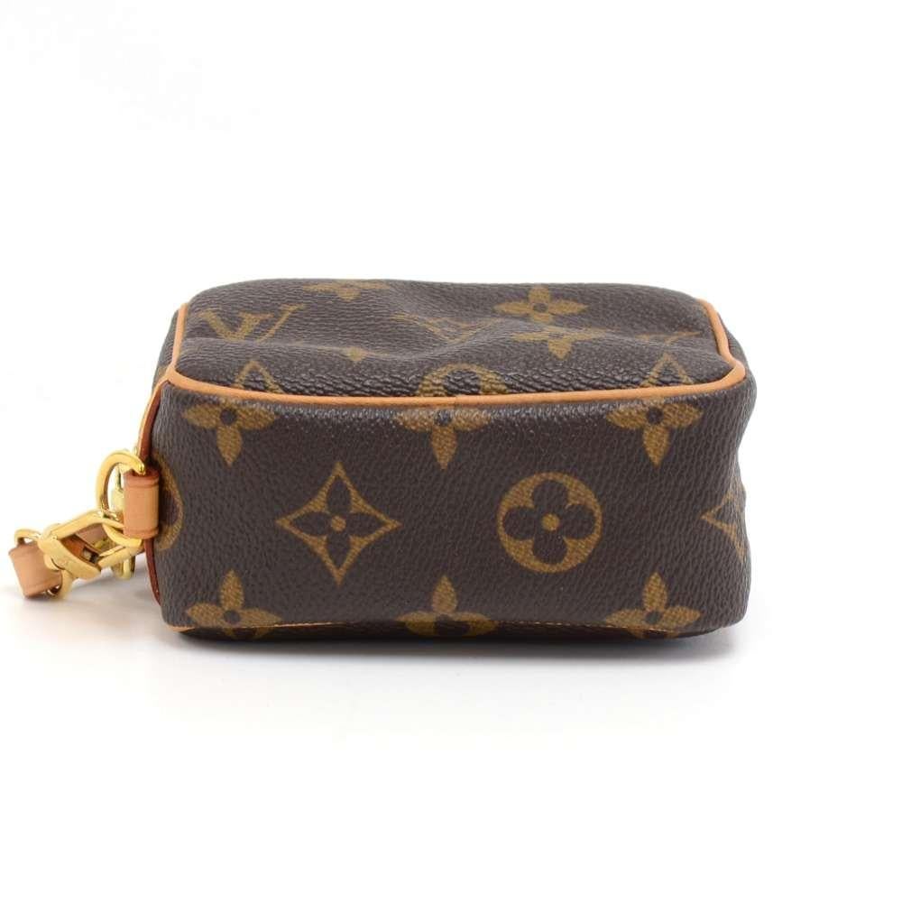 Women's Louis Vuitton Trousse Wapity Monogram Canvas Wristlet Bag For Sale