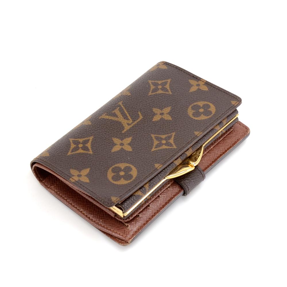 Louis Vuitton Porte-monnaie Billets Viennois Wallet in monogram canvas. It has large notes compartment, 2 open pockets, 8 slots for cards and separate coin case closed with kiss-lock. SKU: LP523

Made in: France
Serial Number: MI1019
Size: 5.3 x 3.5