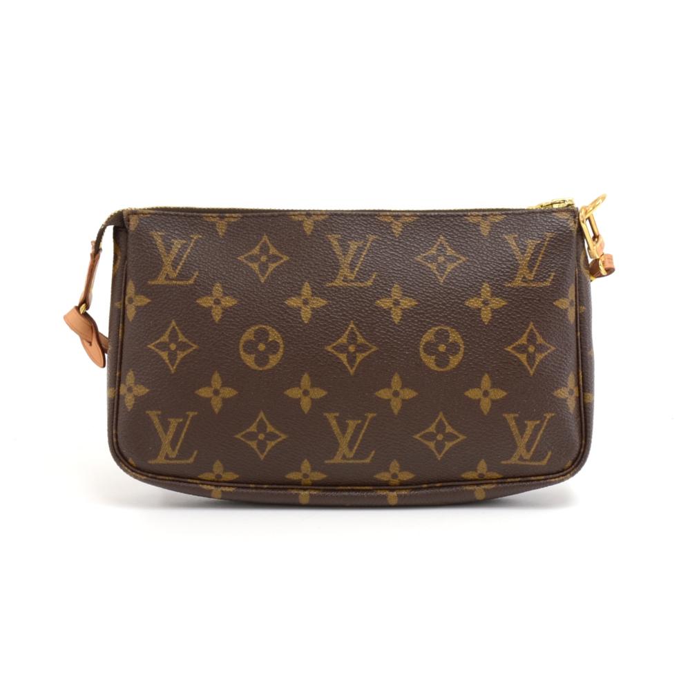  Louis Vuitton Pochette Accessoires in monogram canvas. It stores beauty products and other daily essentials. Perfect for a night out and parties. It can be either hand-held or linked to the D-ring found in many Louis Vuitton. SKU: LQ105

Made in: