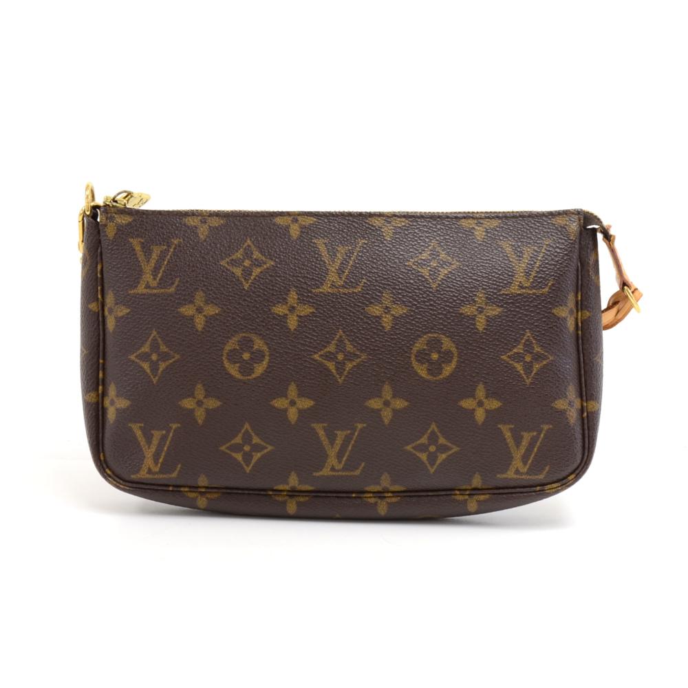 Louis Vuitton Pochette Accessoires in monogram canvas. It stores beauty products and other daily essentials. Perfect for a night out and parties. It can be either hand-held or linked to the D-ring found in many Louis Vuitton. SKU: LQ104

Made in: