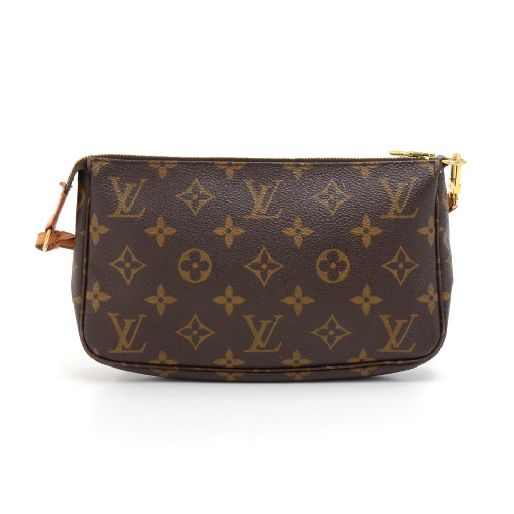 Louis Vuitton Pochette Accessoires in monogram canvas. It stores beauty products and other daily essentials. Perfect for a night out and parties. It can be either hand-held or linked to the D-ring found in many Louis Vuitton. SKU: LQ099

Made in: