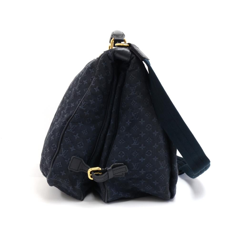 Louis Vuitton Denise Navy Monogram Mini Lin Messenger Bag In Good Condition In Fukuoka, Kyushu