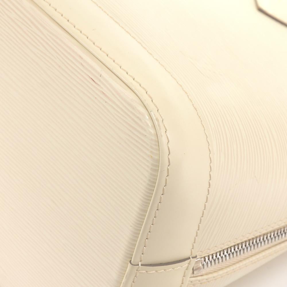 Louis Vuitton Alma White Epi Leather Hand Bag For Sale 3