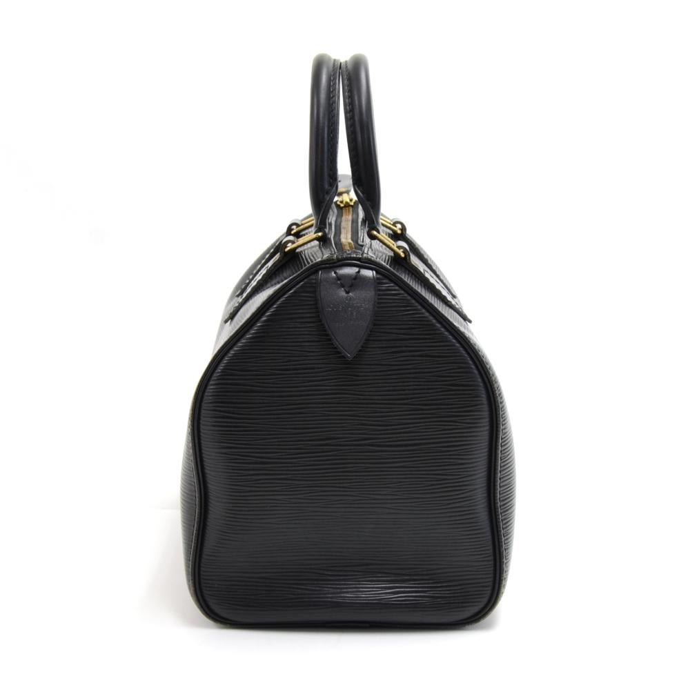 Vintage Louis Vuitton Speedy 25 Black Epi Leather City Hand Bag In Good Condition In Fukuoka, Kyushu
