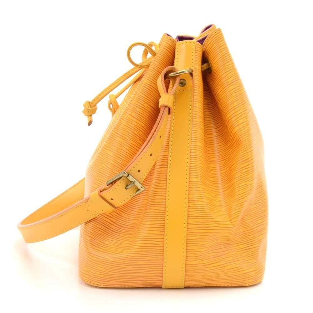 Vintage Louis Vuitton Petit Noe Yellow Epi Leather Shoulder Bag In Good Condition For Sale In Fukuoka, Kyushu
