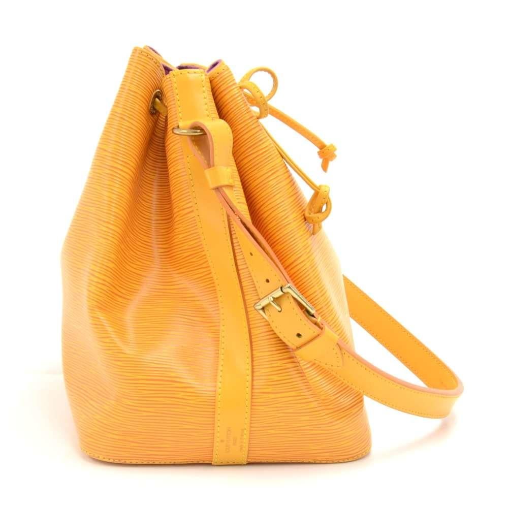 Women's Vintage Louis Vuitton Petit Noe Yellow Epi Leather Shoulder Bag For Sale