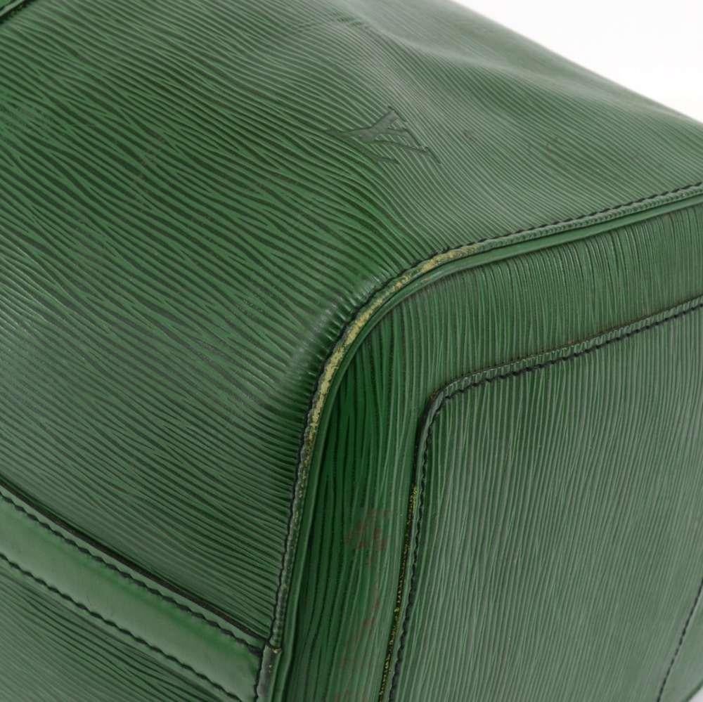 Vintage Louis Vuitton Keepall 45 Green Epi Leather Duffle Travel Bag In Good Condition For Sale In Fukuoka, Kyushu