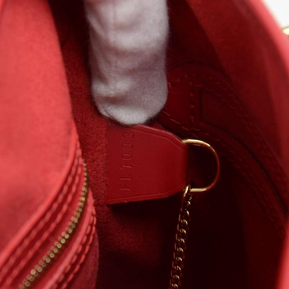Louis Vuitton Bucket PM Red Epi Leather Shoulder Bag For Sale 3