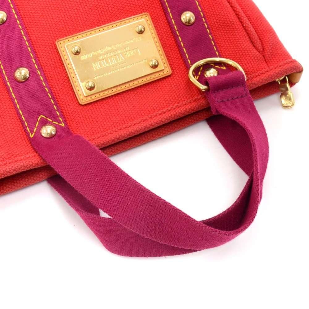 Louis Vuitton Cabas PM Red Antigua Canvas Handbag -  2006 Limited For Sale 2