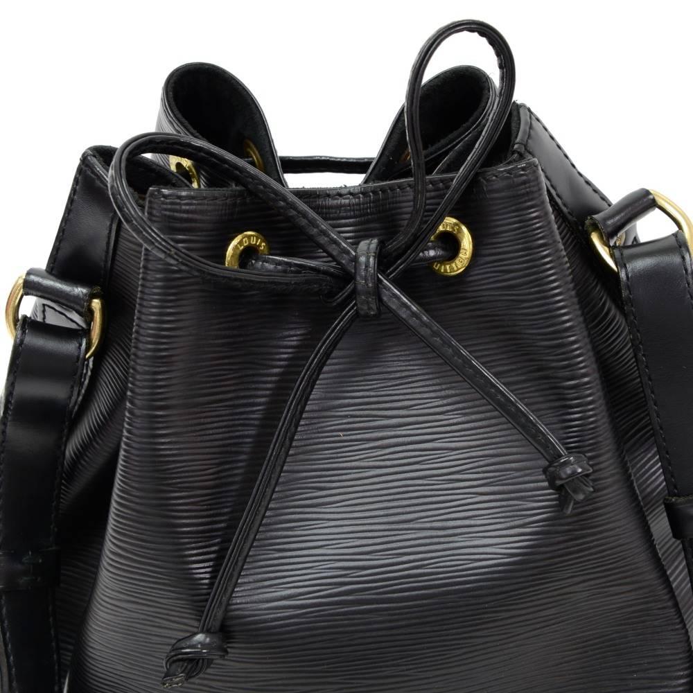 Louis Vuitton Petit Noe Black Epi Leather Shoulder Bag 4