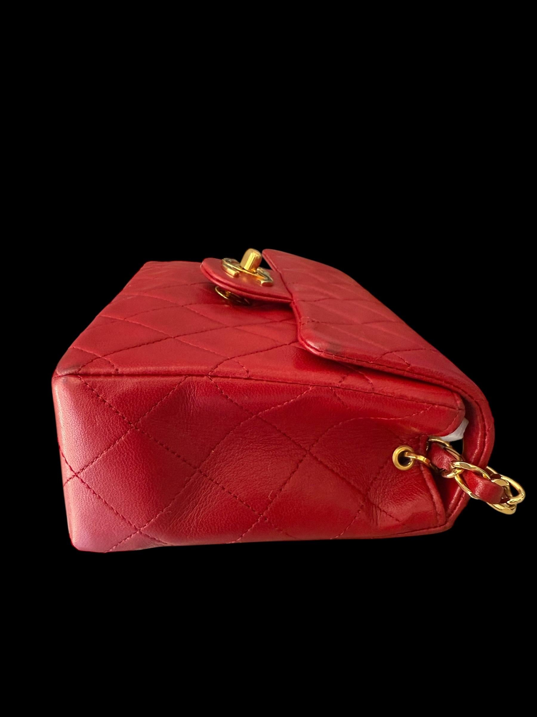Chanel Mini Square 17cm Cuir Rouge Classic Leather Sac à bandoulière Crossbody en vente 1