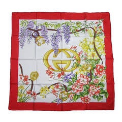 GUCCI Iconic Double GG Floral Silk Scarf Burst of Flowers Never worn 11