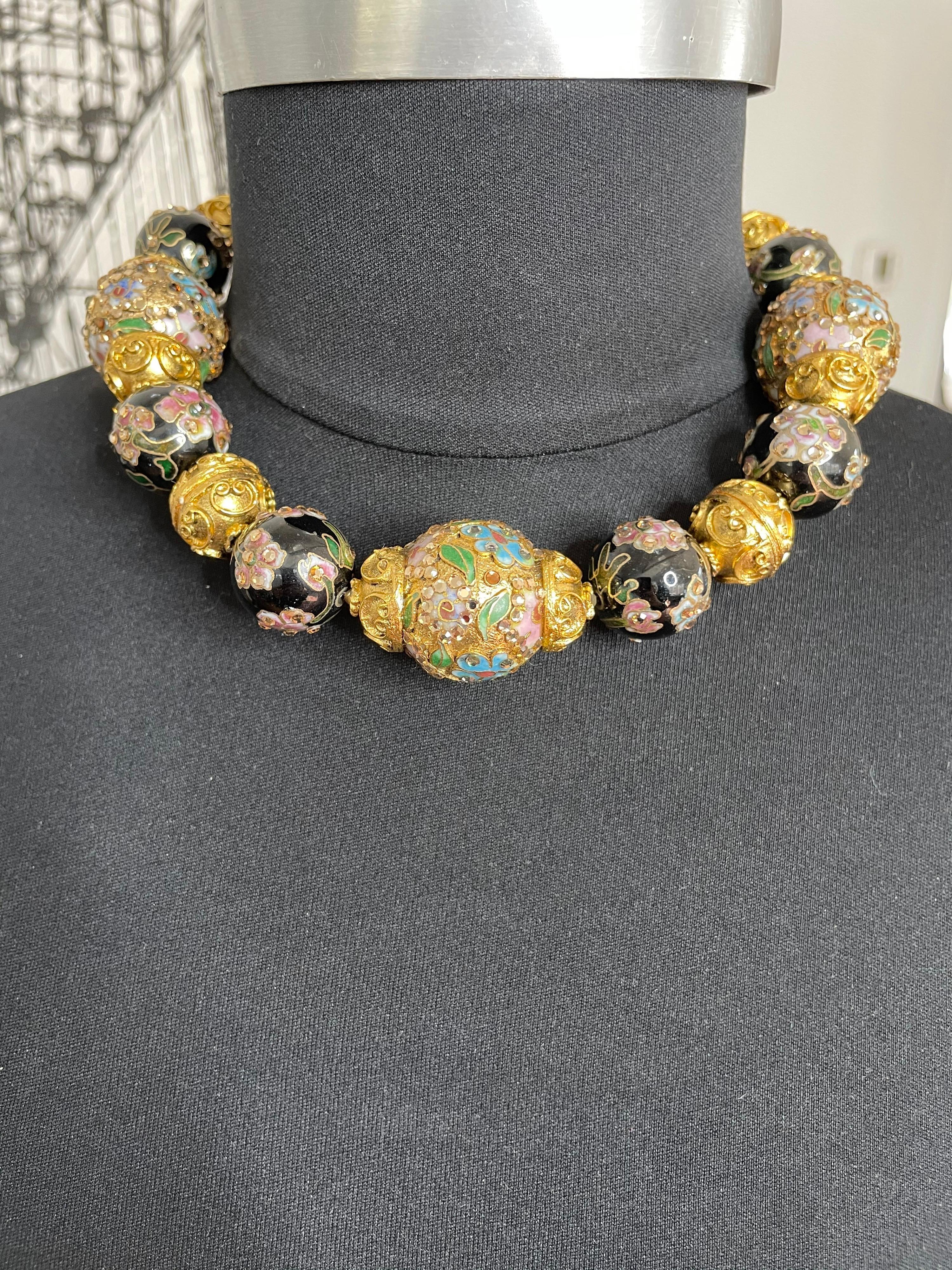 Barrera Couture Statement Collar de cuentas de cerámica dorada Años 80 Nunca usado en venta 3