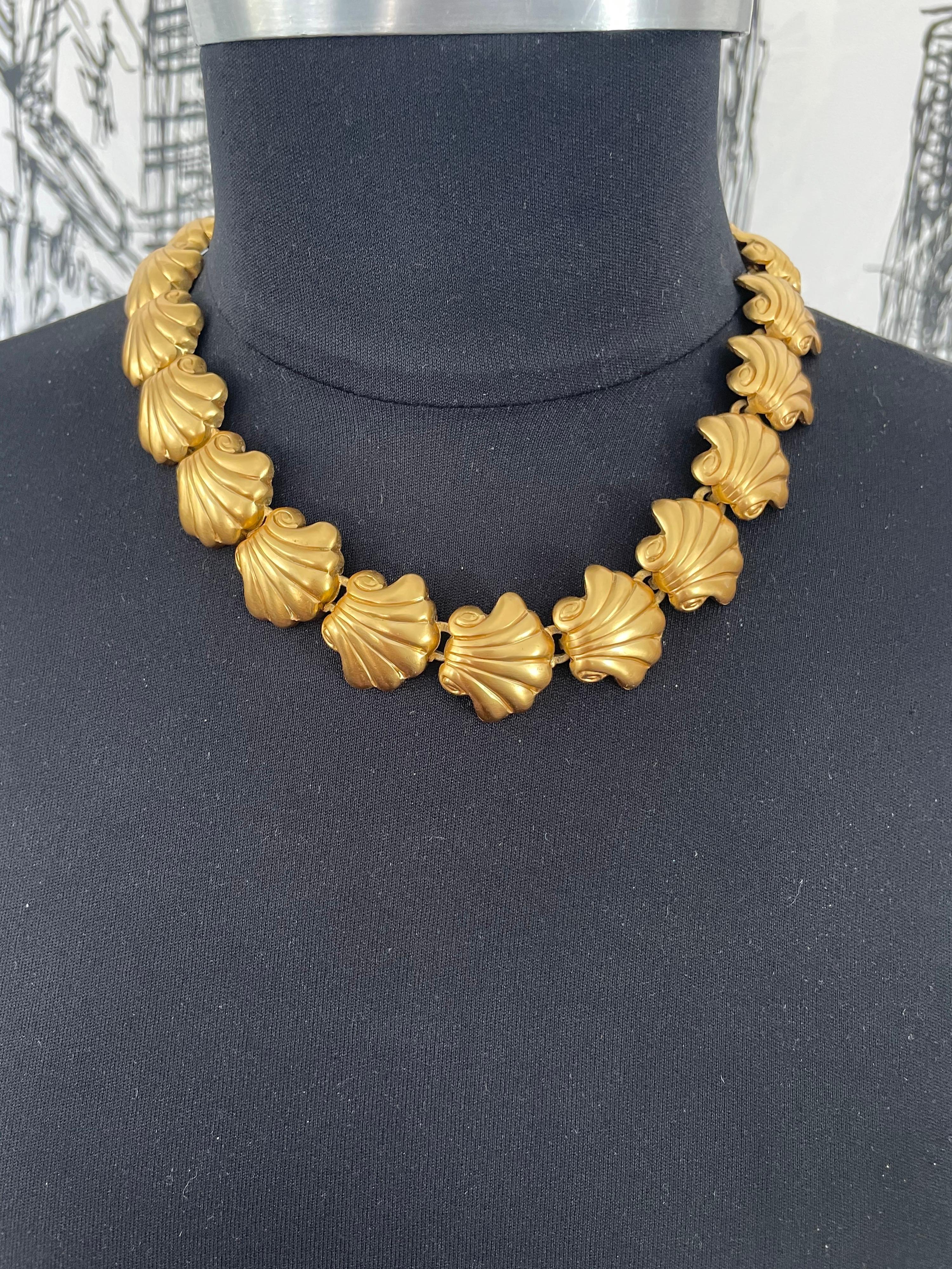  Anne Klein Sea Shell Gold Panel Necklace New, Never worn 1990s  In New Condition For Sale In Wallkill, NY