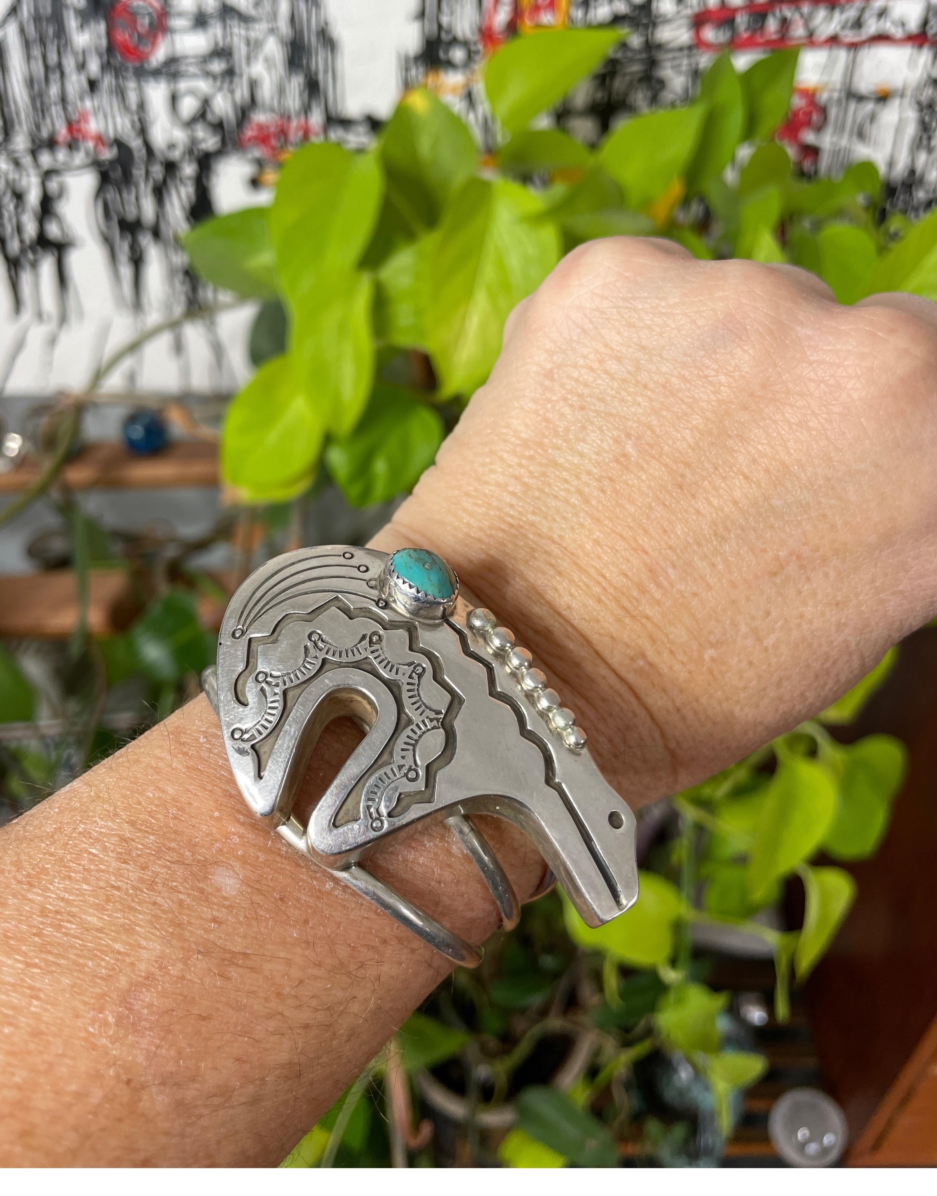 Zuni Native American Sterling Silver Turquoise Bear Cuff Bracelet In Good Condition For Sale In Wallkill, NY